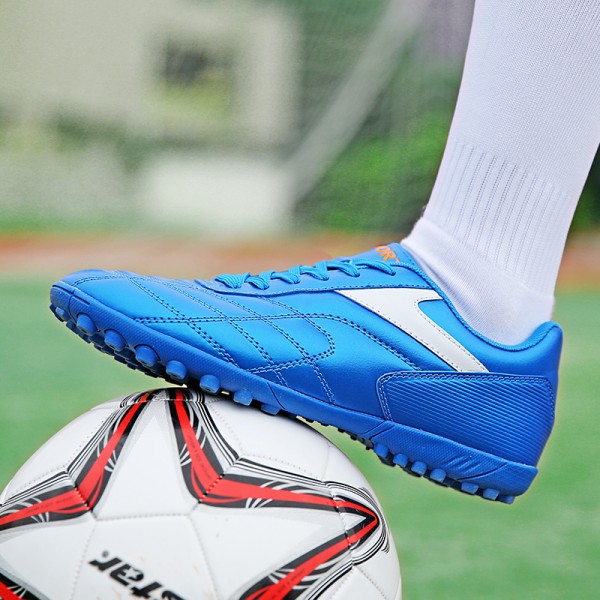 Soccer Shoes Professional Football Boots Suferfly Cheap Futsal Sock Cleats Training Sport Sneakers Zapatos De Futbol Child 